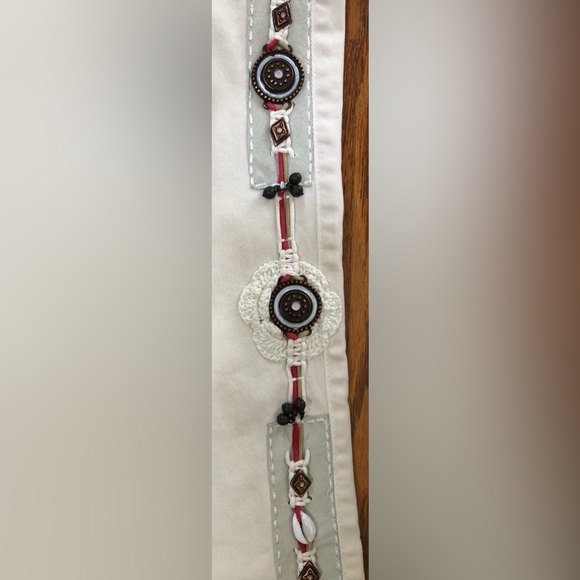 NWT BRAZILROXX Western Cream Jeans w/ Bead Design Down Edge Size 8 $255 - Picture 3 of 5